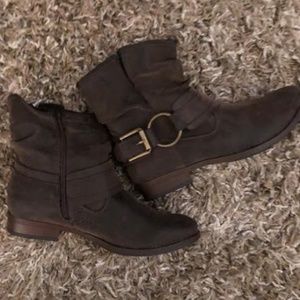 Crown Vintage "Beauty" Brown Ankle Booties